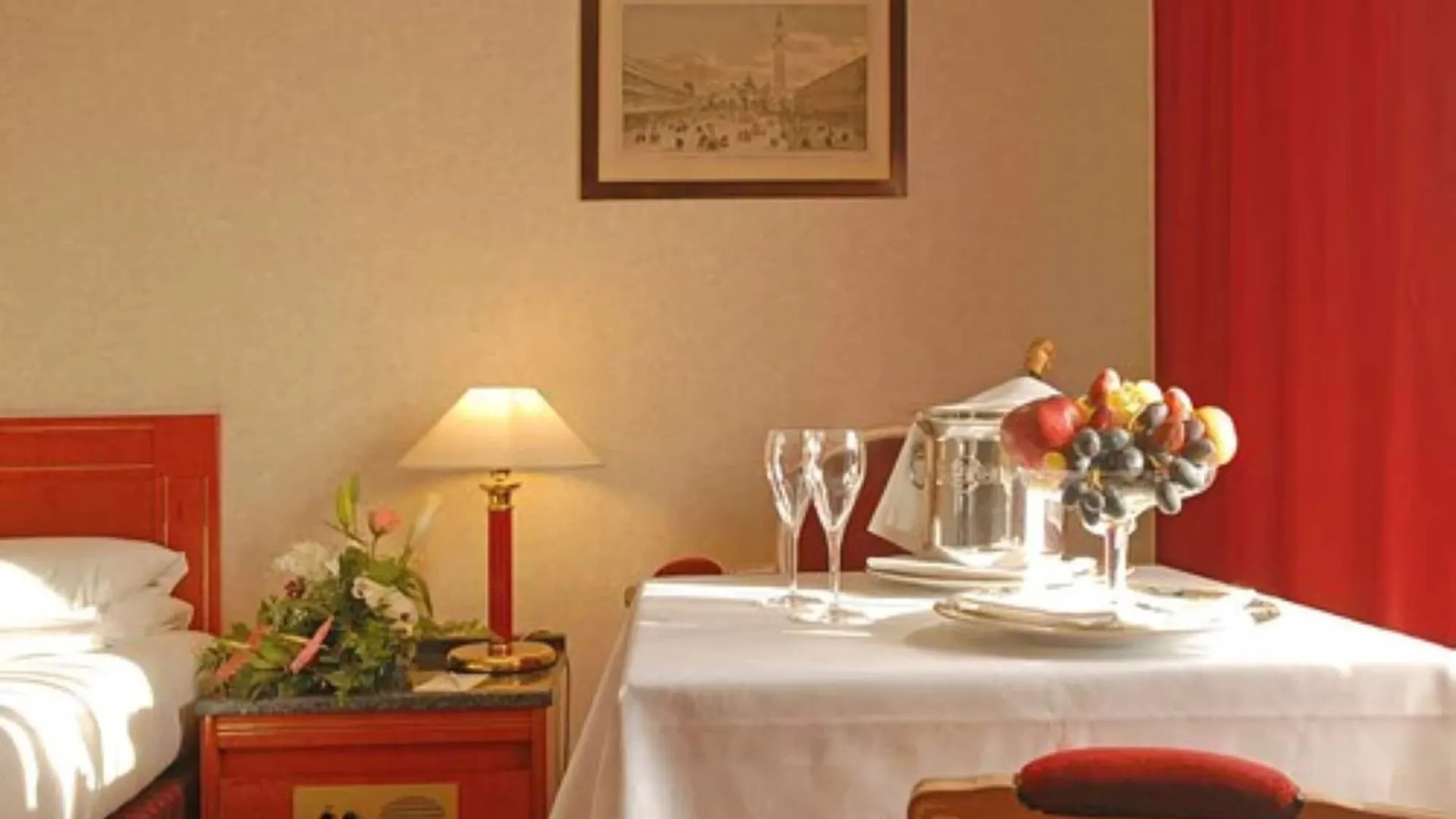 Russott Hotel Mestre 4*,