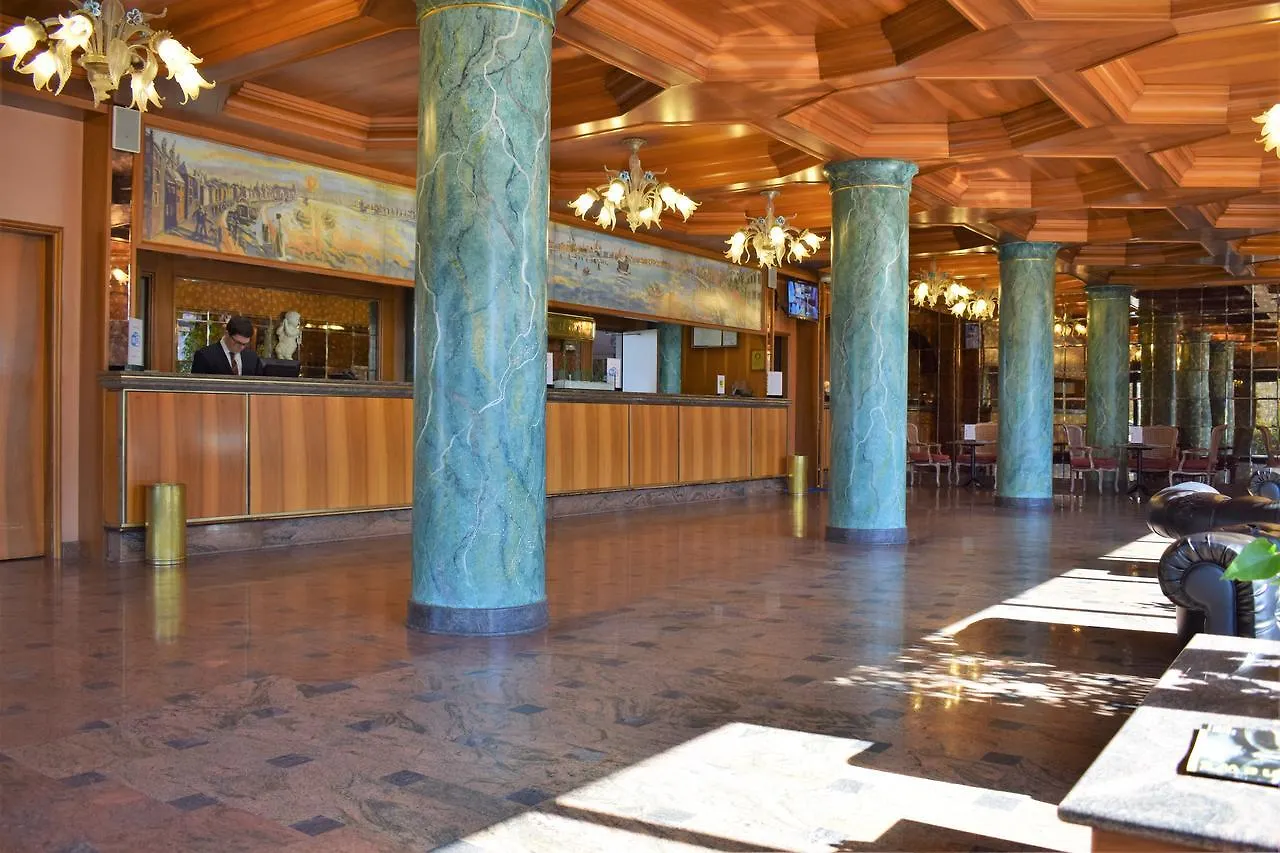 Russott Hotel Mestre 4*,